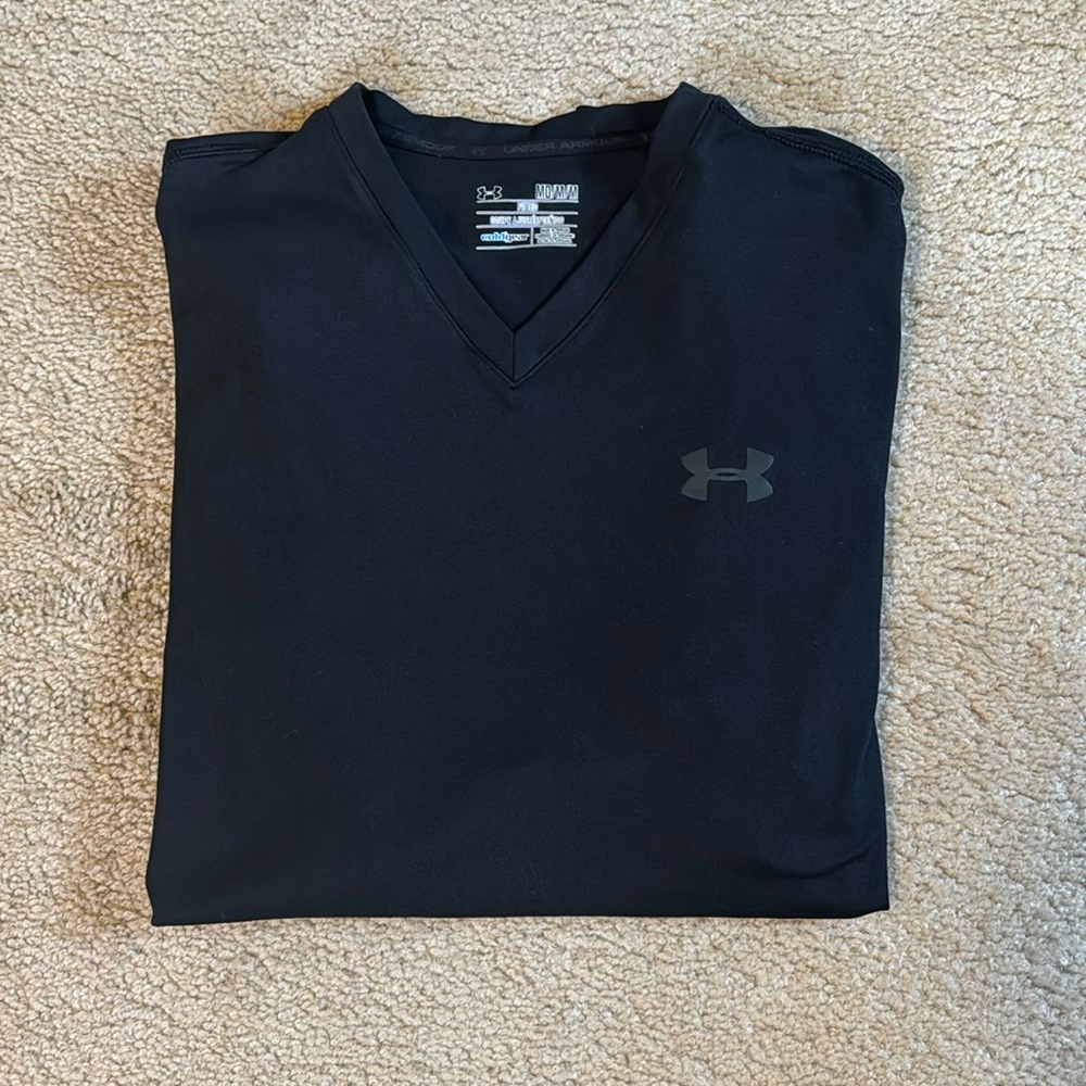 Under Amour Mens V Neck Long Sleeve - M